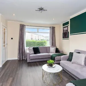Apartment Stylish 3 Bed Abode-parking And Garden, Edinburgh