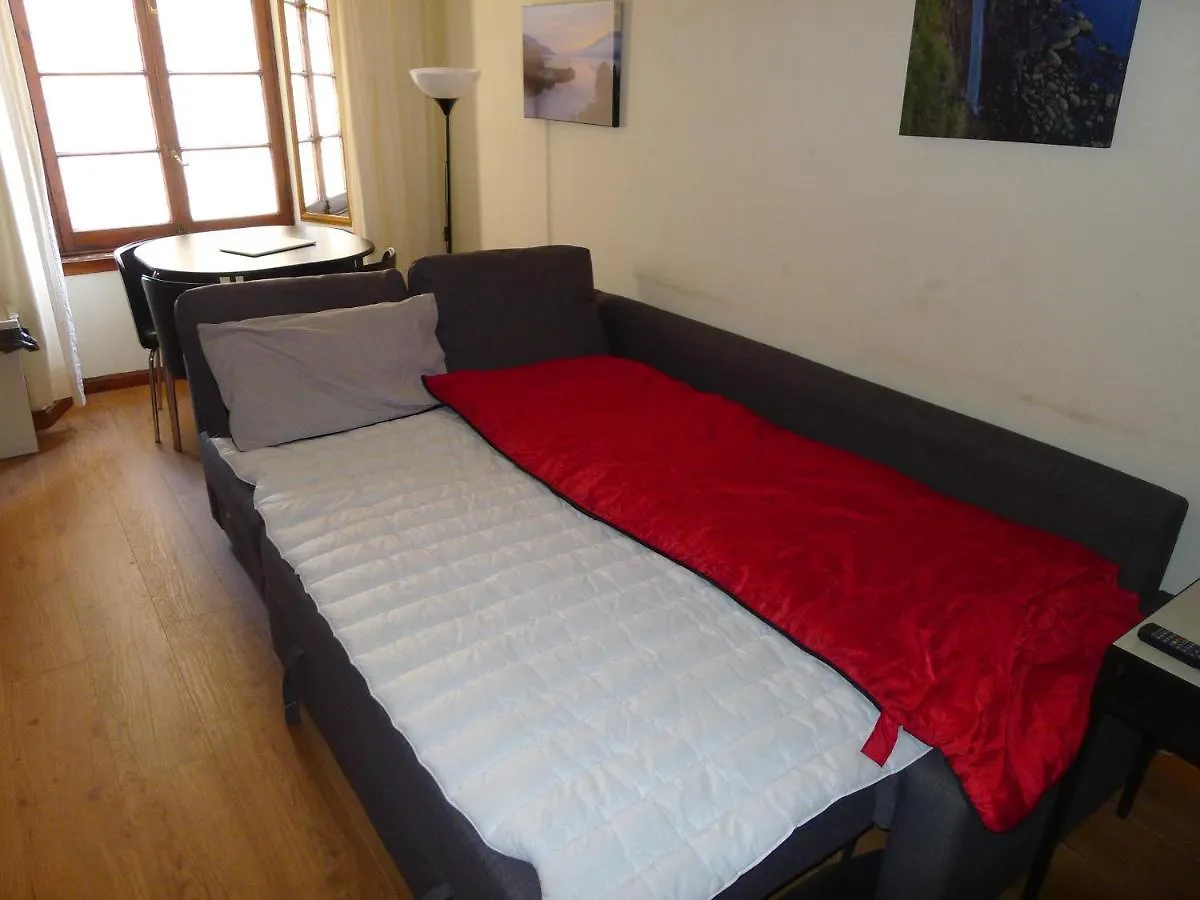 1 Bedroom Flat In Historic Cooperage Apartments Leith contacts