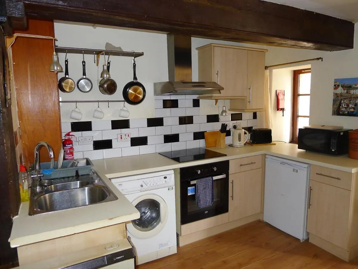 1 Bedroom Flat In Historic Cooperage Apartments Leith Edinburgh